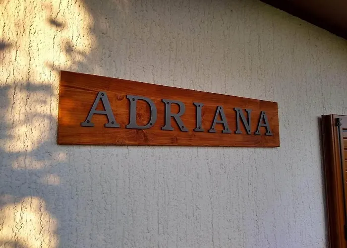 Adriana House 펜션 *
